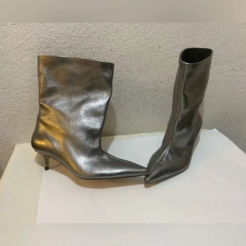 New Zara Leather Silver Metallic kitten heel Pointed toe Ankle Boots/size 36
